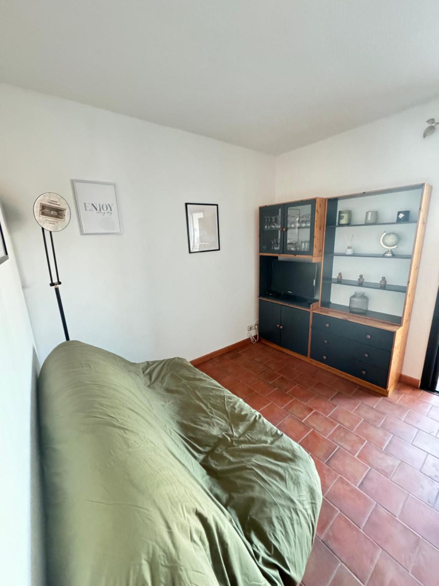 Studio Dans Residence, Piscine Lagon, Tennis Et Aire De Jeux เฟรฌูส ภายนอก รูปภาพ
